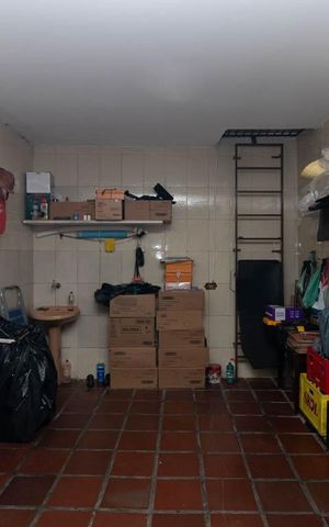 Casa à venda com 170m², 3 quartos e 3 vagas Casa à venda com 170m², 3 quartos e 3 vagasGaragem