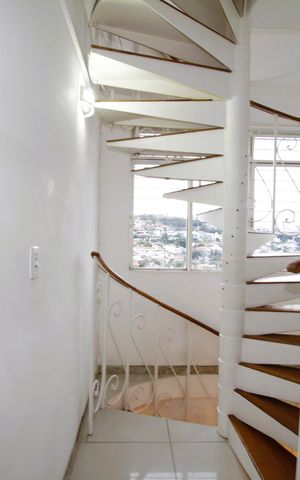 Apartamento à venda com 150m², 5 quartos e 2 vagasEscada para 3 andar cobertura