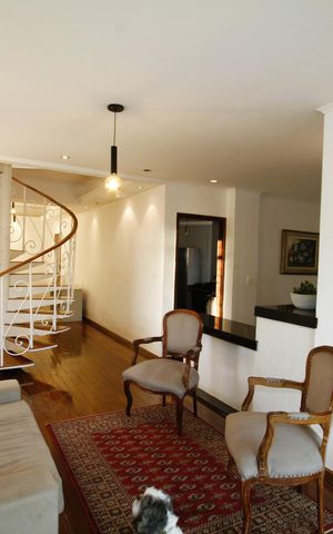 Apartamento à venda com 150m², 5 quartos e 2 vagasSala