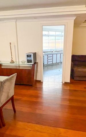 Apartamento à venda com 200m², 4 quartos e 3 vagasSala