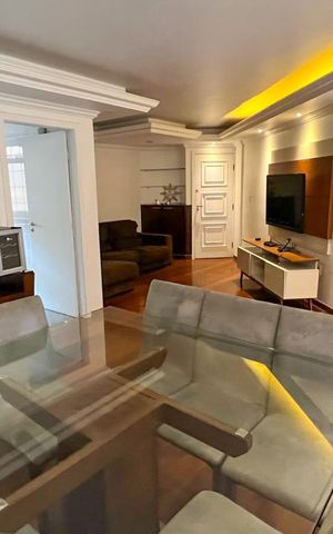 Apartamento à venda com 200m², 4 quartos e 3 vagasSala