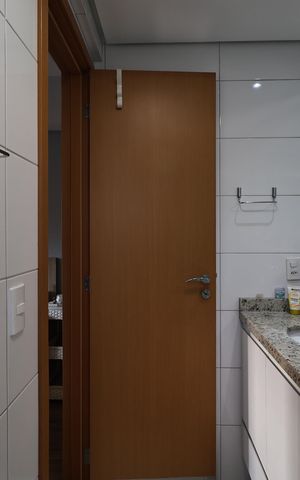 Apartamento à venda com 76m², 2 quartos e 2 vagasBanheiro da Suíte