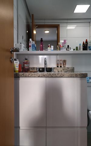 Apartamento à venda com 76m², 2 quartos e 2 vagasBanheiro da Suíte