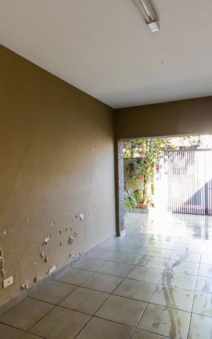 Casa à venda com 220m², 4 quartos e 2 vagas Casa à venda com 220m², 4 quartos e 2 vagasGaragem