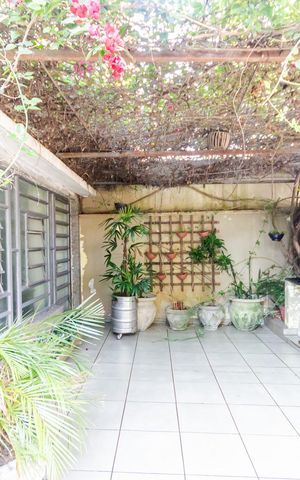 Casa à venda com 220m², 4 quartos e 2 vagas Casa à venda com 220m², 4 quartos e 2 vagasÁrea comum