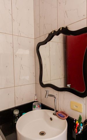 Casa à venda com 220m², 4 quartos e 2 vagas Casa à venda com 220m², 4 quartos e 2 vagasBanheiro