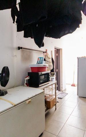 Casa à venda com 220m², 4 quartos e 2 vagas Casa à venda com 220m², 4 quartos e 2 vagasÁrea de Serviço