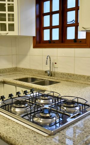 Casa à venda com 140m², 3 quartos e 2 vagas Casa à venda com 140m², 3 quartos e 2 vagasCozinha