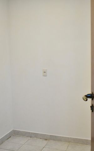 Casa à venda com 140m², 3 quartos e 2 vagas Casa à venda com 140m², 3 quartos e 2 vagasQuarto de Serviço