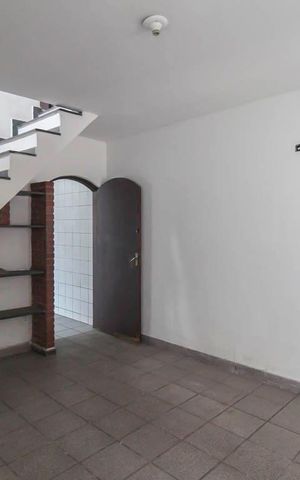 Casa à venda com 110m², 2 quartos e 1 vaga Casa à venda com 110m², 2 quartos e 1 vagaSala