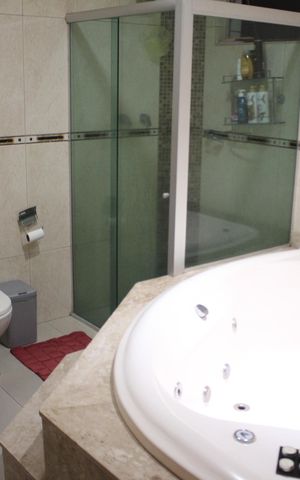 Apartamento à venda com 240m², 4 quartos e 2 vagasBanheiro da Suíte