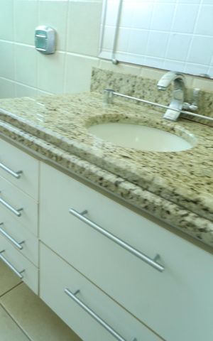 Casa para alugar com 237m², 5 quartos e 3 vagasBanheiro Social 2