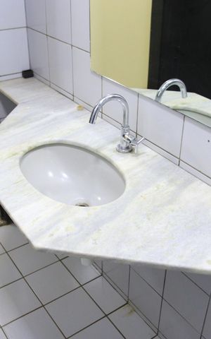 Casa para alugar com 80m², 3 quartos e 1 vagaBanheiro