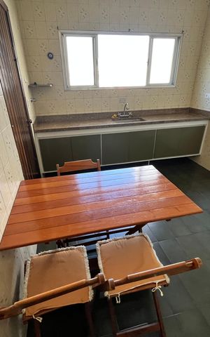 Casa para alugar com 200m², 5 quartos e 2 vagasCozinha