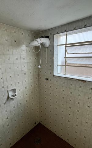 Casa para alugar com 200m², 5 quartos e 2 vagasBanheiro 2