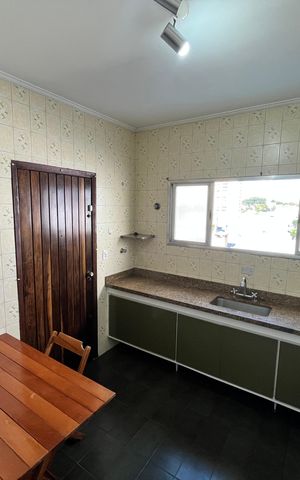 Casa para alugar com 200m², 5 quartos e 2 vagasCozinha