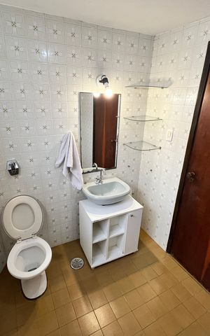 Casa para alugar com 200m², 5 quartos e 2 vagasBanheiro 2