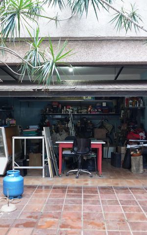 Casa à venda com 516m², 6 quartos e 9 vagasQuarto de Serviço