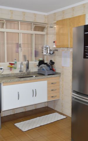 Casa à venda com 220m², 2 quartos e 2 vagasCozinha