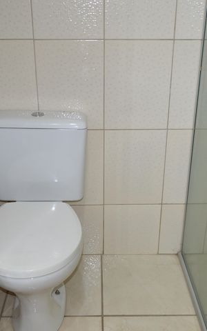 Casa à venda com 220m², 2 quartos e 2 vagasBanheiro de serviço