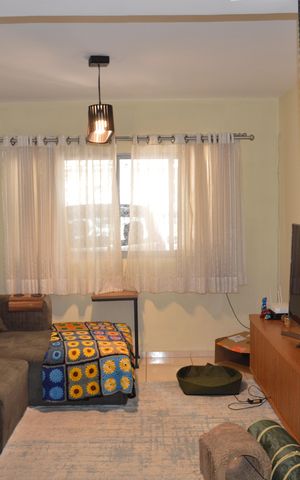 Casa à venda com 220m², 2 quartos e 2 vagasSala