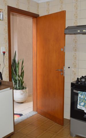 Casa à venda com 220m², 2 quartos e 2 vagasCozinha