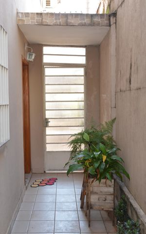 Casa à venda com 220m², 2 quartos e 2 vagasCorredor