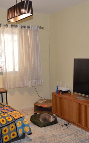 Casa à venda com 220m², 2 quartos e 2 vagasSala