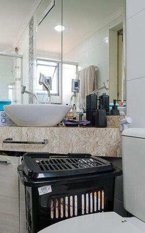 Apartamento à venda com 110m², 3 quartos e 2 vagasBanheiro da suíte