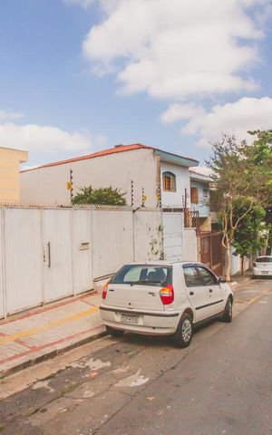Casa de condomínio à venda com 135m², 3 quartos e 2 vagas Casa de condomínio à venda com 135m², 3 quartos e 2 vagasFachada