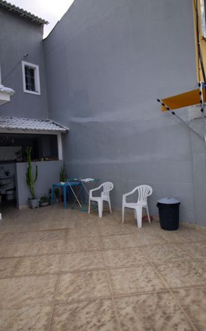Casa à venda com 225m², 4 quartos e 2 vagasÁrea externa