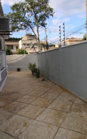 Casa à venda com 225m², 4 quartos e 2 vagasÁrea externa