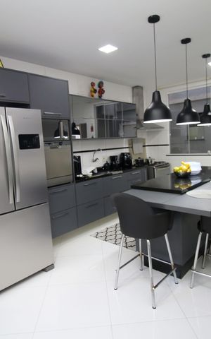Casa à venda com 225m², 4 quartos e 2 vagasCozinha