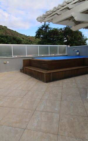 Casa à venda com 225m², 4 quartos e 2 vagasPiscina