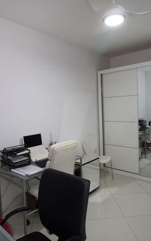 Casa à venda com 225m², 4 quartos e 2 vagasQuarto 1- escritório