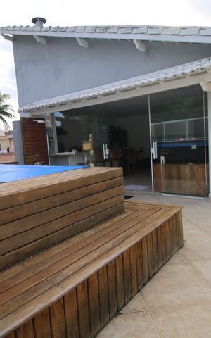 Casa à venda com 225m², 4 quartos e 2 vagasPiscina