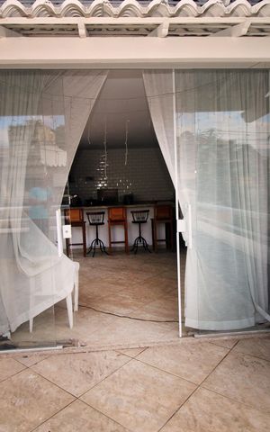 Casa à venda com 225m², 4 quartos e 2 vagasÁrea externa