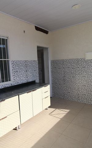 Casa à venda com 130m², 3 quartos e sem vagaÁrea de Serviço
