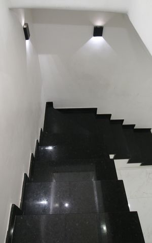 Casa à venda com 130m², 3 quartos e sem vagaSala - Escada