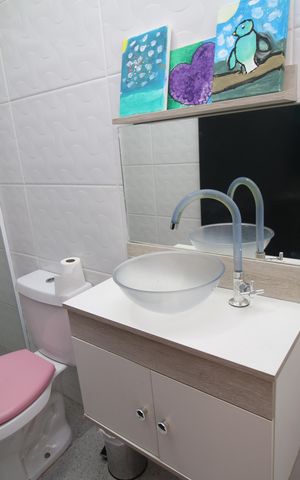 Casa à venda com 130m², 3 quartos e sem vagaBanheiro da Suíte 2
