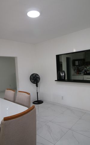 Casa à venda com 130m², 3 quartos e sem vagaSala de jantar