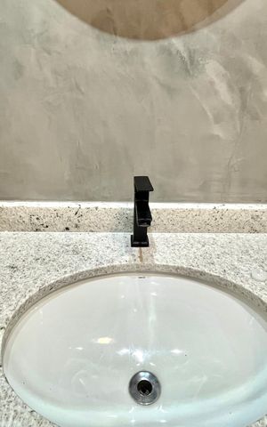 Studio à venda com 25m², 1 quarto e sem vaga Studio à venda com 25m², 1 quarto e sem vagaBanheiro