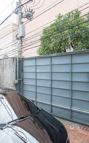 Casa à venda com 120m², 2 quartos e 2 vagasGaragem