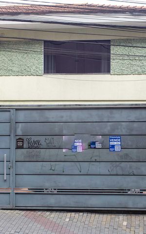 Casa à venda com 120m², 2 quartos e 2 vagasFachada/ Placa 