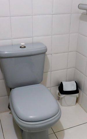 Apartamento à venda com 74m², 2 quartos e 1 vaga Apartamento à venda com 74m², 2 quartos e 1 vagaBanheiro