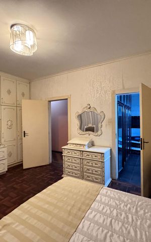 Casa para alugar com 460m², 4 quartos e 5 vagas Casa para alugar com 460m², 4 quartos e 5 vagasQuarto 2