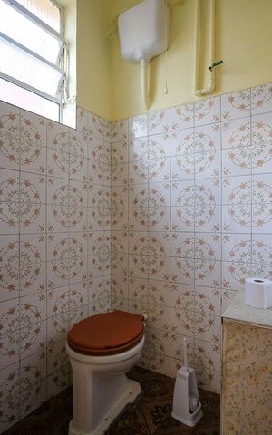 Casa à venda com 200m², 3 quartos e 4 vagasBanheiro de Serviço