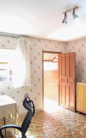 Casa à venda com 200m², 3 quartos e 4 vagasQuarto de Serviço