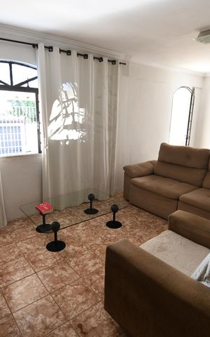 Casa à venda com 160m², 2 quartos e 1 vagaSala