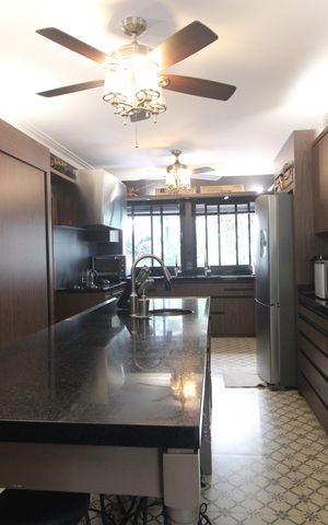 Apartamento à venda com 280m², 4 quartos e 4 vagasCozinha